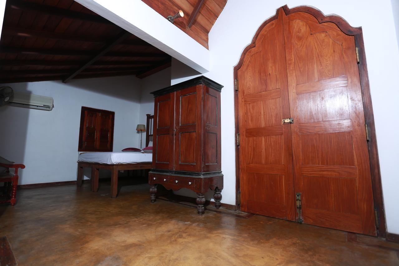Villa Kusum Хиккадува Экстерьер фото