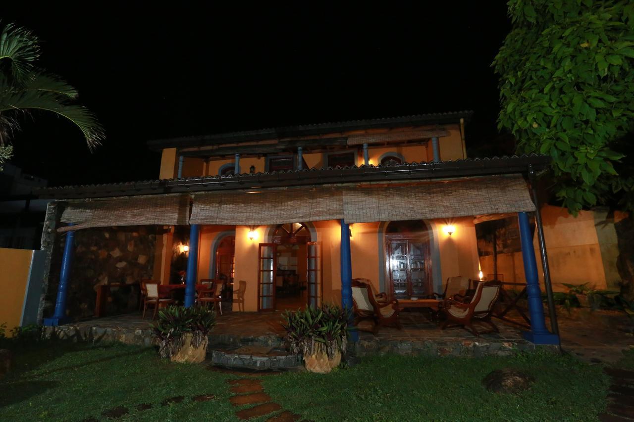Villa Kusum Хиккадува Экстерьер фото
